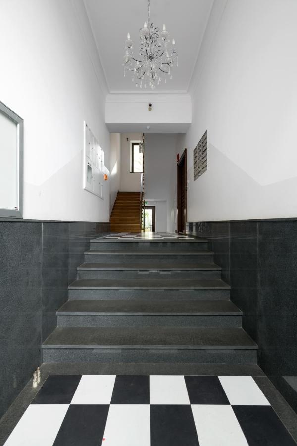 Discover Krakow Apartments - 5 Borowickiej St - Studio Next To Opera And Unity Centre Extérieur photo