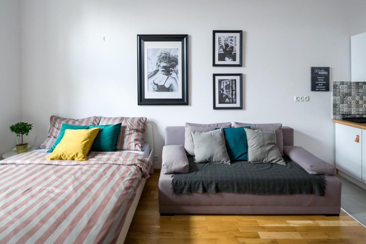 Discover Krakow Apartments - 5 Borowickiej St - Studio Next To Opera And Unity Centre Extérieur photo