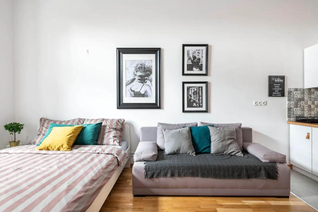 Discover Krakow Apartments - 5 Borowickiej St - Studio Next To Opera And Unity Centre Extérieur photo
